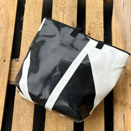 Upcycled truck tarp bag - Nr#10