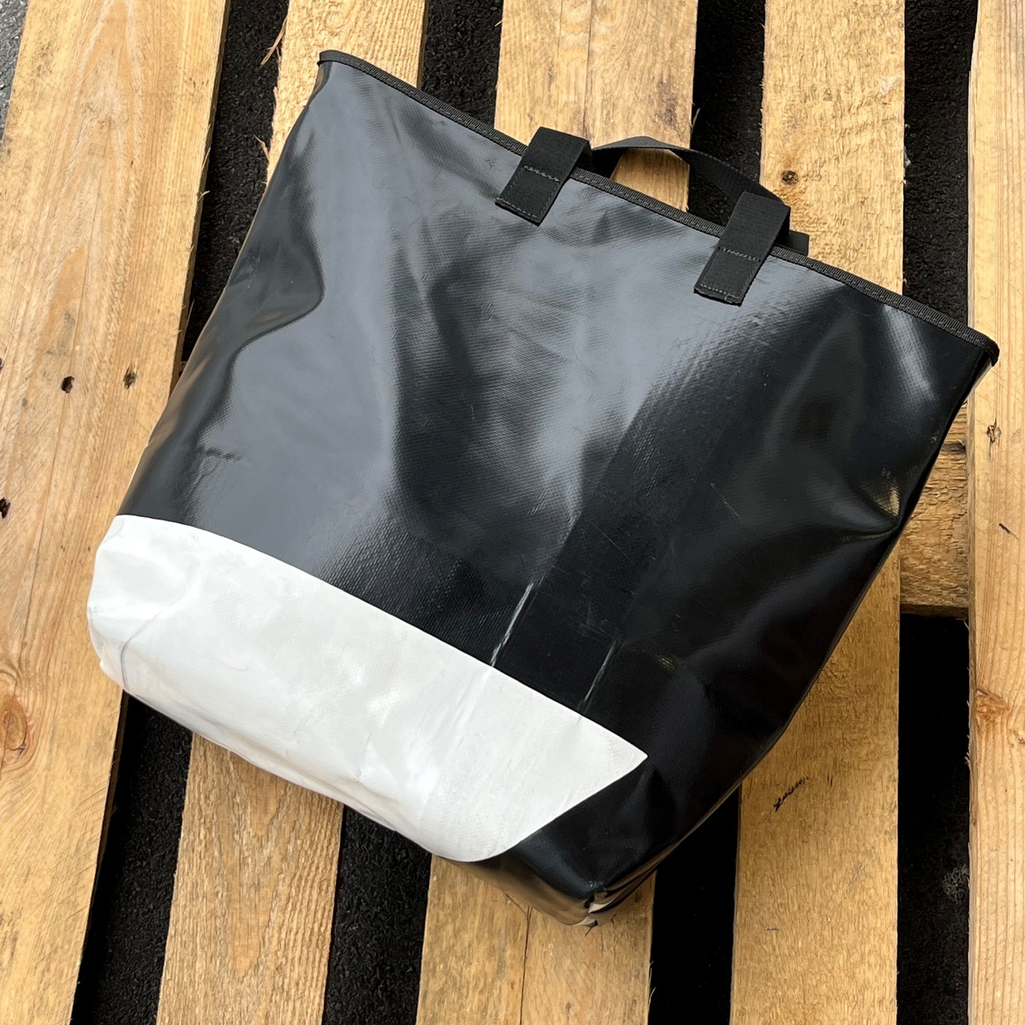 Upcycled truck tarp bag - Nr#15