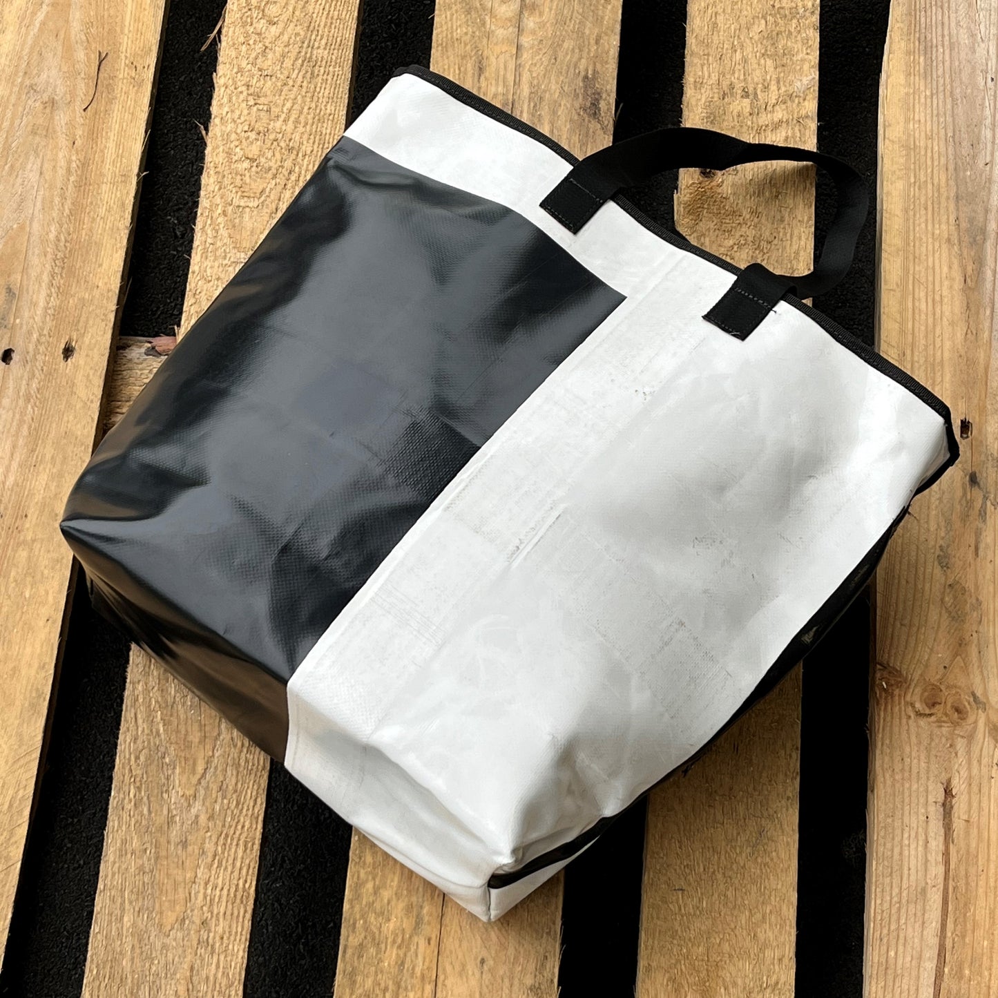 Upcycled truck tarp bag - Nr#21