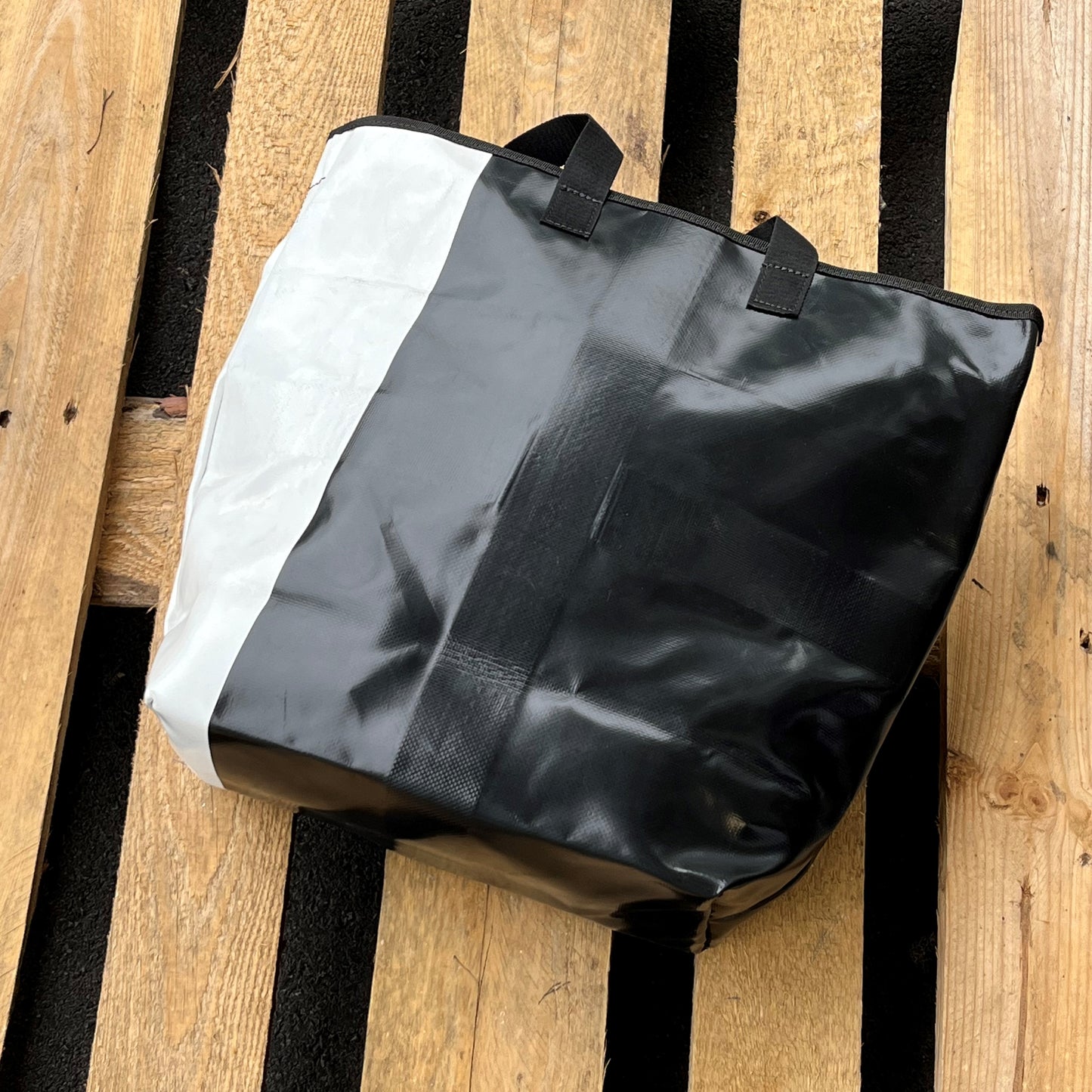 Upcycled truck tarp bag - Nr#24