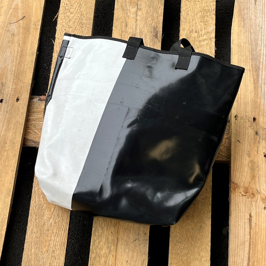 Upcycled truck tarp bag - Nr#25